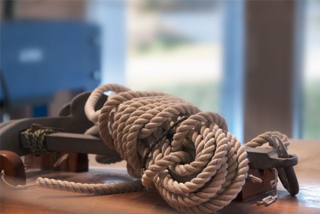 Entreprise - Photographie d'une corde d'amarrage pour le Chantier naval B. Perisset SA